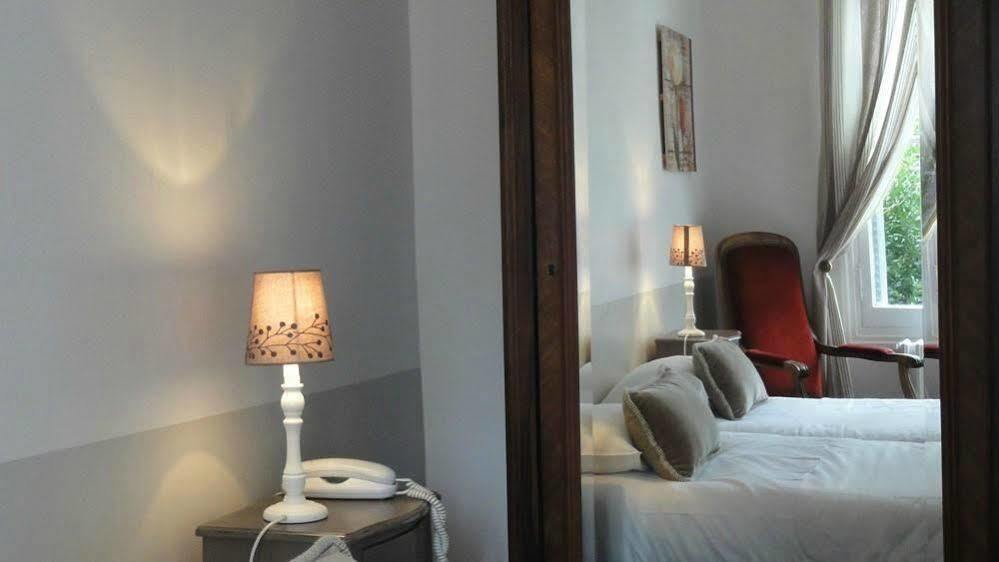 Hotel Val De Loire Тур Екстер'єр фото